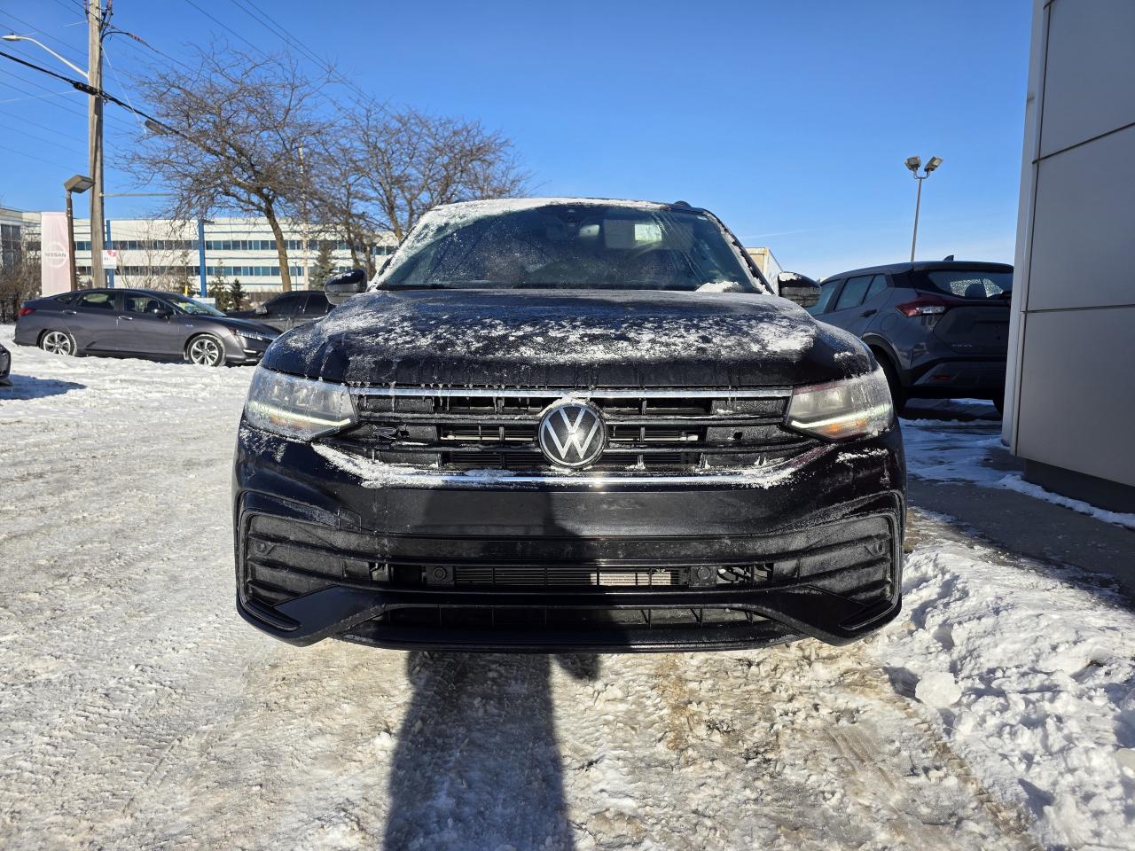 2024 Volkswagen Tiguan Comfortline R-Line Black Edition Photo