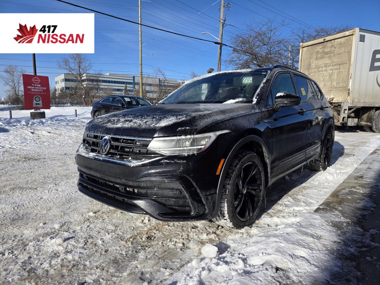 2024 Volkswagen Tiguan Comfortline R-Line Black Edition Photo0