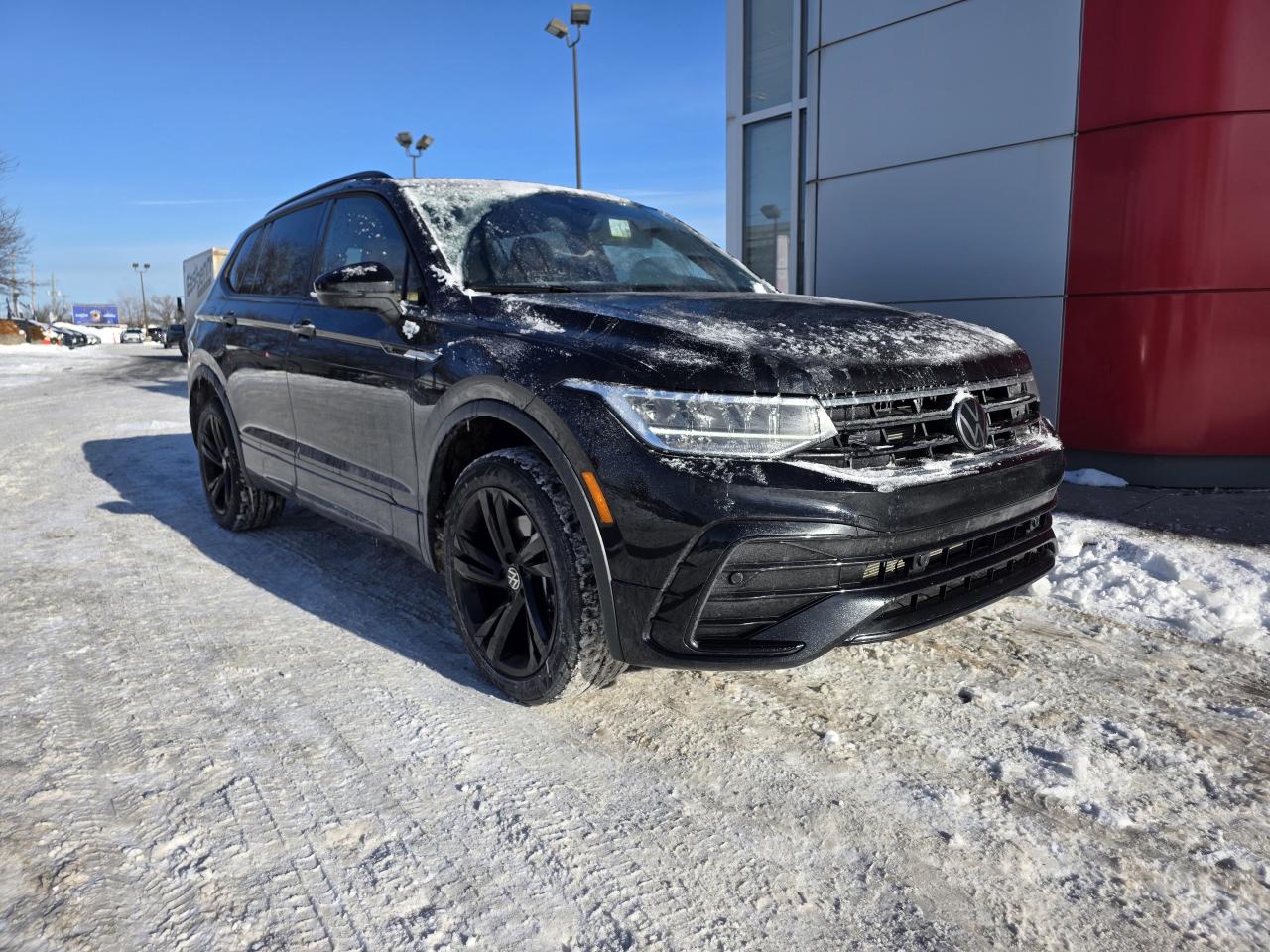 2024 Volkswagen Tiguan Comfortline R-Line Black Edition Photo
