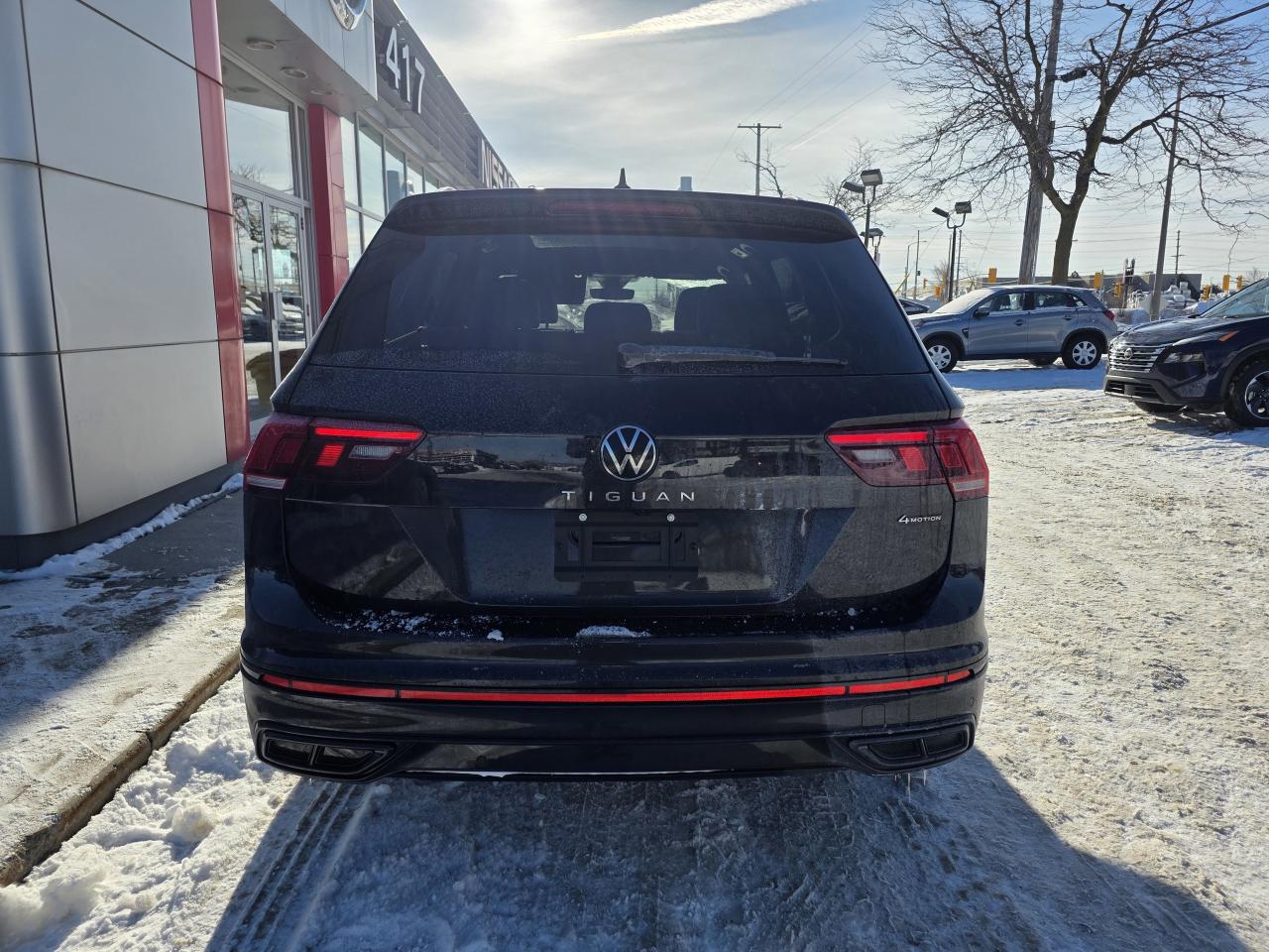 2024 Volkswagen Tiguan Comfortline R-Line Black Edition Photo