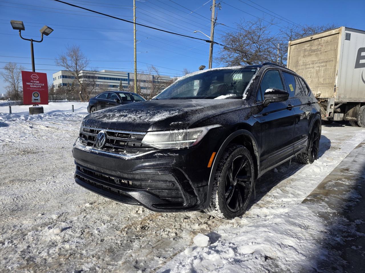 2024 Volkswagen Tiguan Comfortline R-Line Black Edition Photo