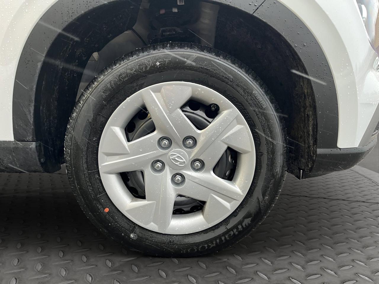 2026 Hyundai Venue Essential Photo