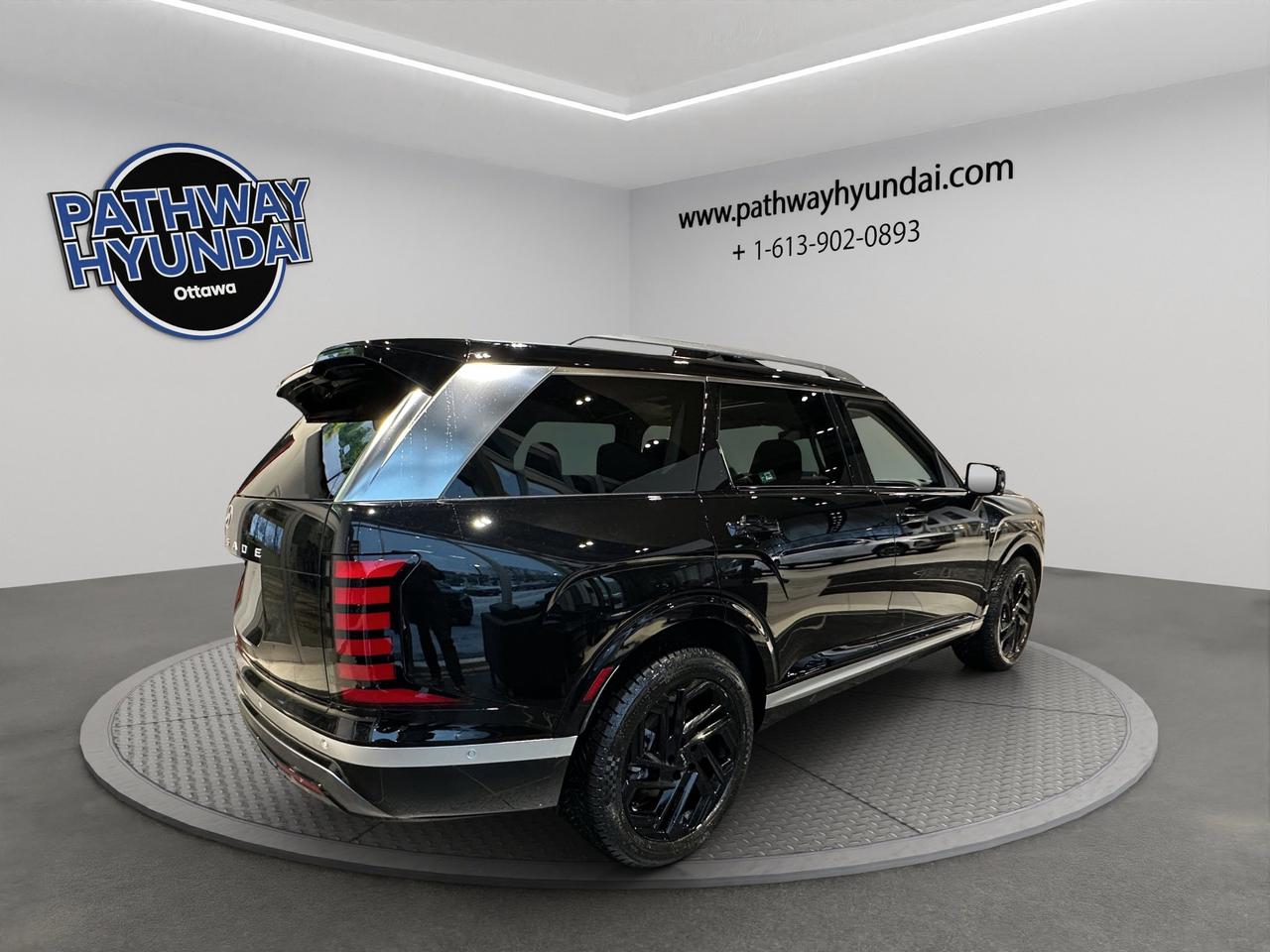 2026 Hyundai Palisade Hybrid Luxury Photo3