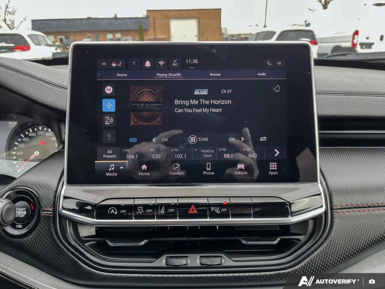 2024 Jeep Compass Trailhawk | Heated Seats/Wheel | Carplay | 4WD | Remote Start | Photo