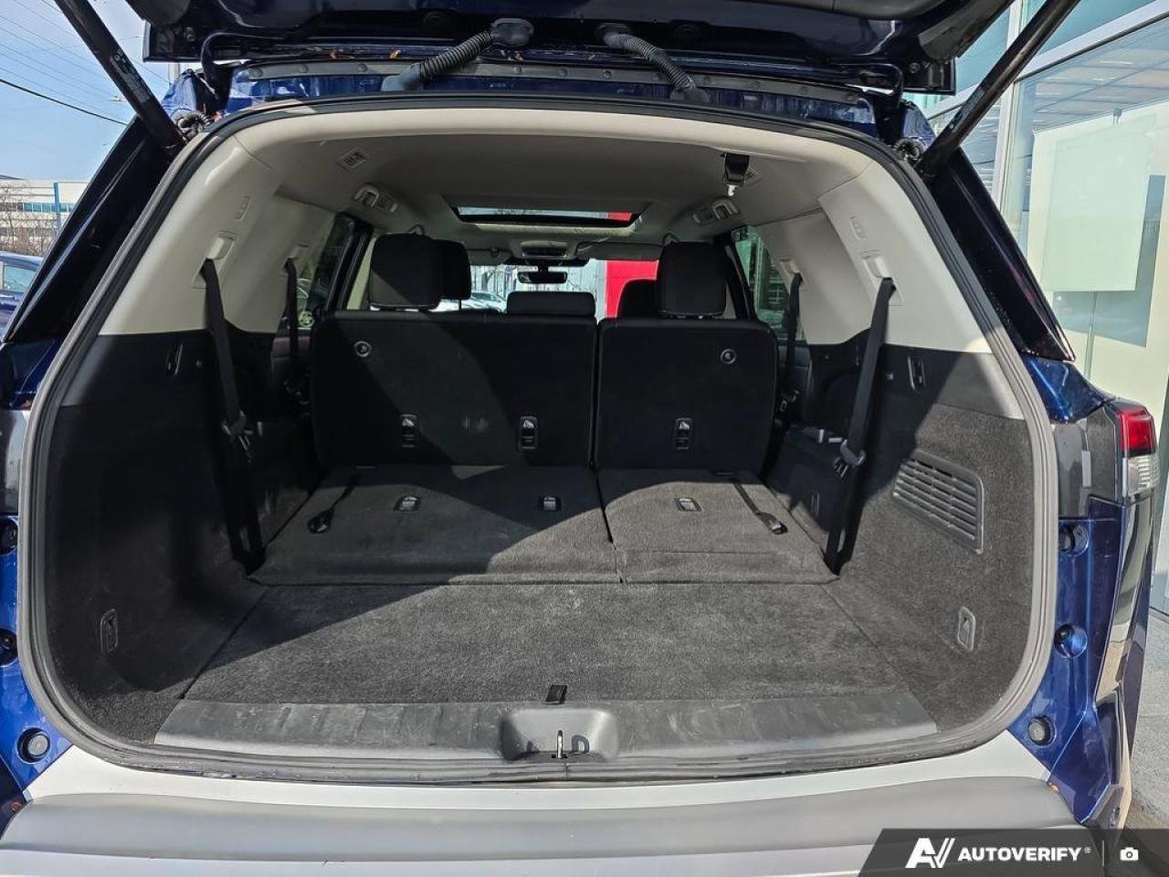 2024 Nissan Pathfinder SV AWD | 8 Seats | 3rd Row | Apple Car Play | Photo