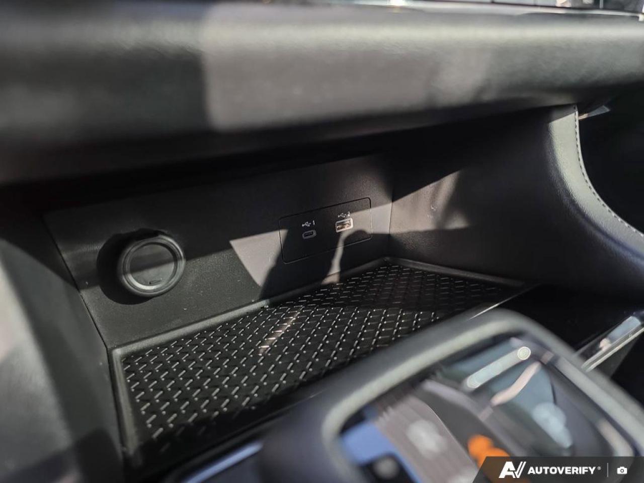 2024 Nissan Pathfinder SV AWD | 8 Seats | 3rd Row | Apple Car Play | Photo