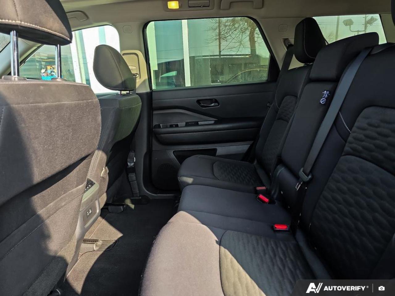 2024 Nissan Pathfinder SV AWD | 8 Seats | 3rd Row | Apple Car Play | Photo