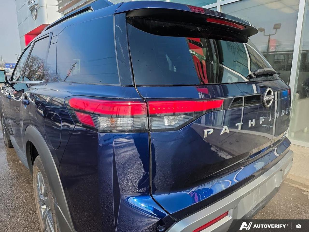 2024 Nissan Pathfinder SV AWD | 8 Seats | 3rd Row | Apple Car Play | Photo