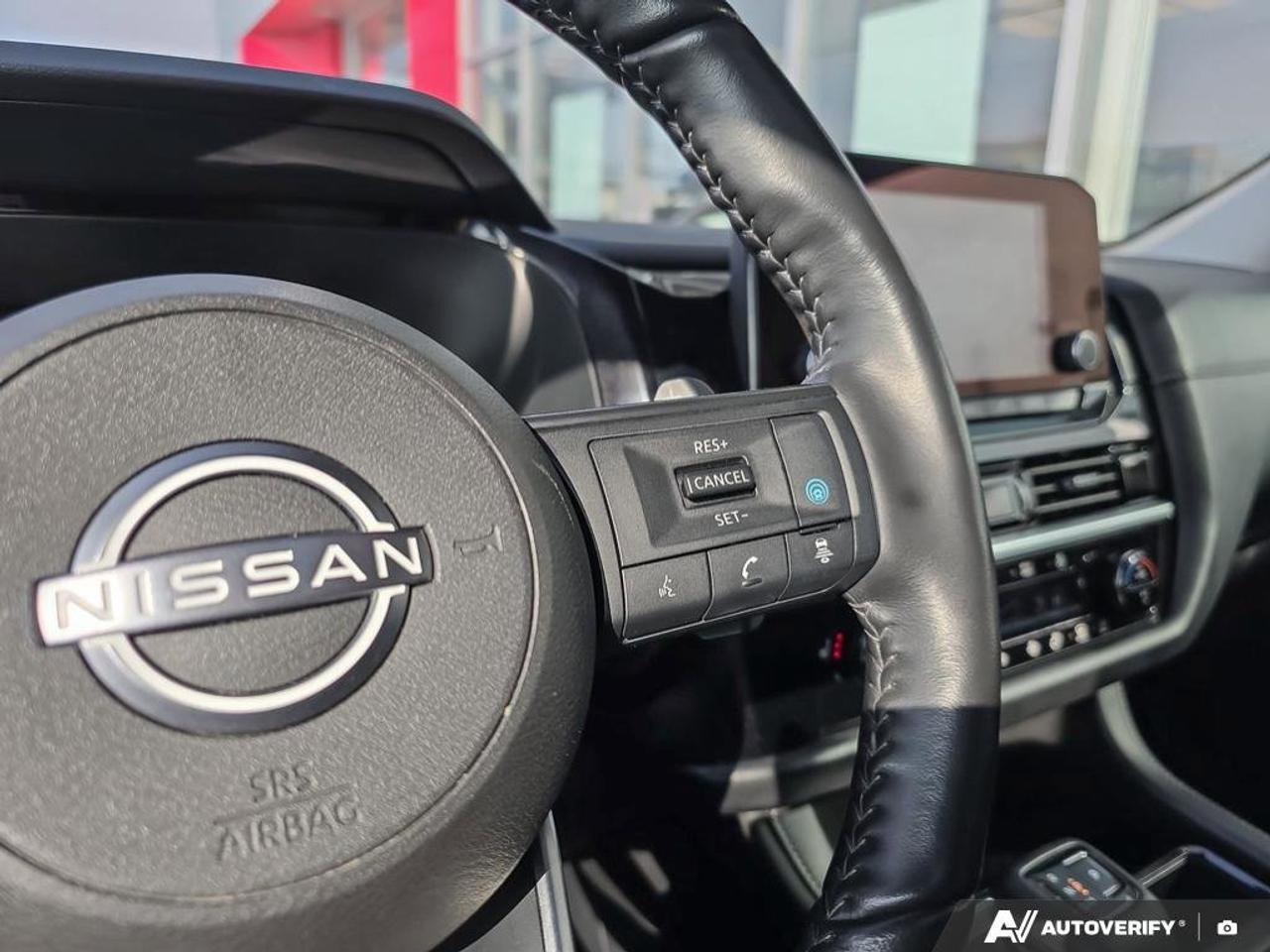 2024 Nissan Pathfinder SV AWD | 8 Seats | 3rd Row | Apple Car Play | Photo