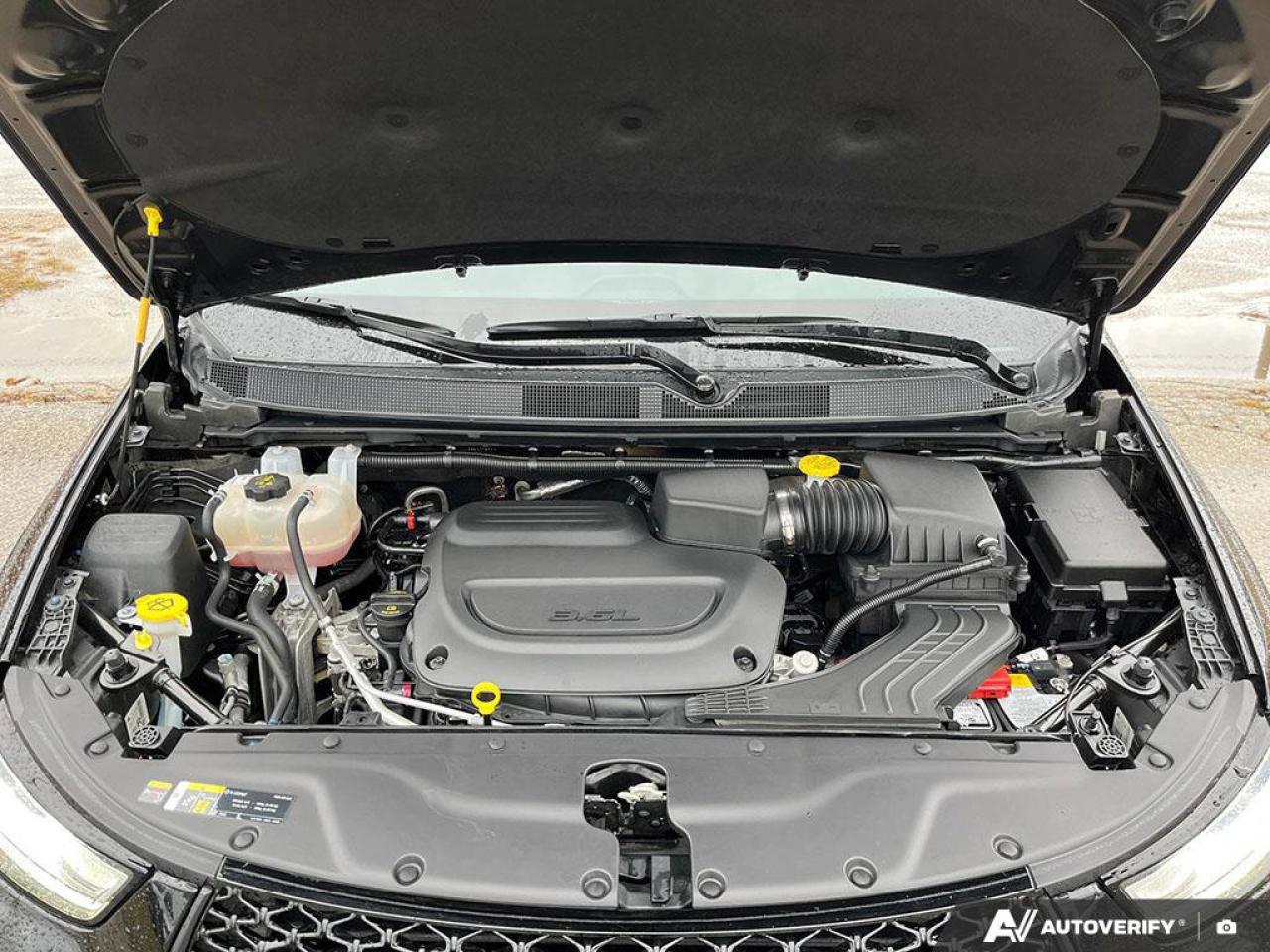 2025 Chrysler Pacifica Limited | Leather | Navigation | Sunroof | Carplay | Photo