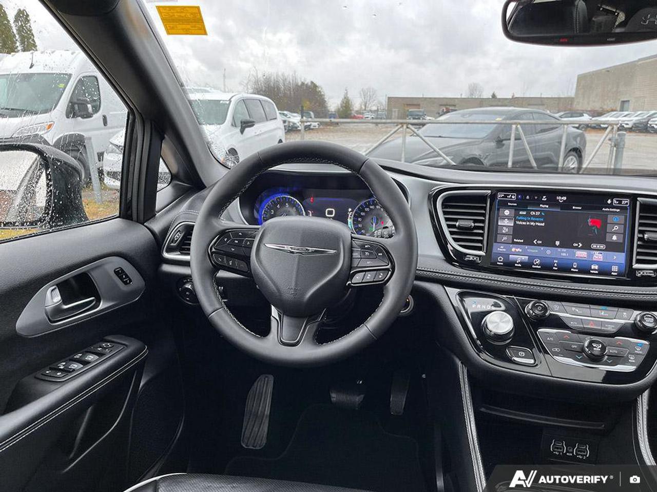 2025 Chrysler Pacifica Limited | Navigation | Sunroof | Leather | Heated Seats | Heated Mirrors | Heated Steering Wheel | Photo