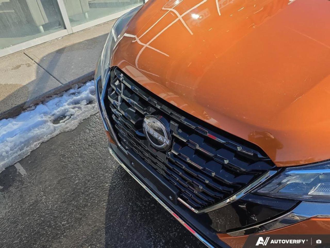 2024 Nissan Kicks SR Photo