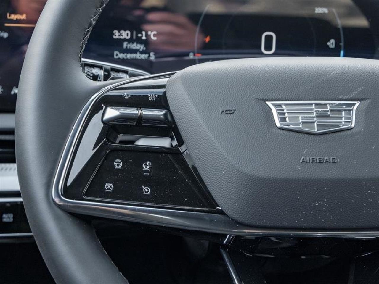 2026 Cadillac OPTIQ Luxury Photo