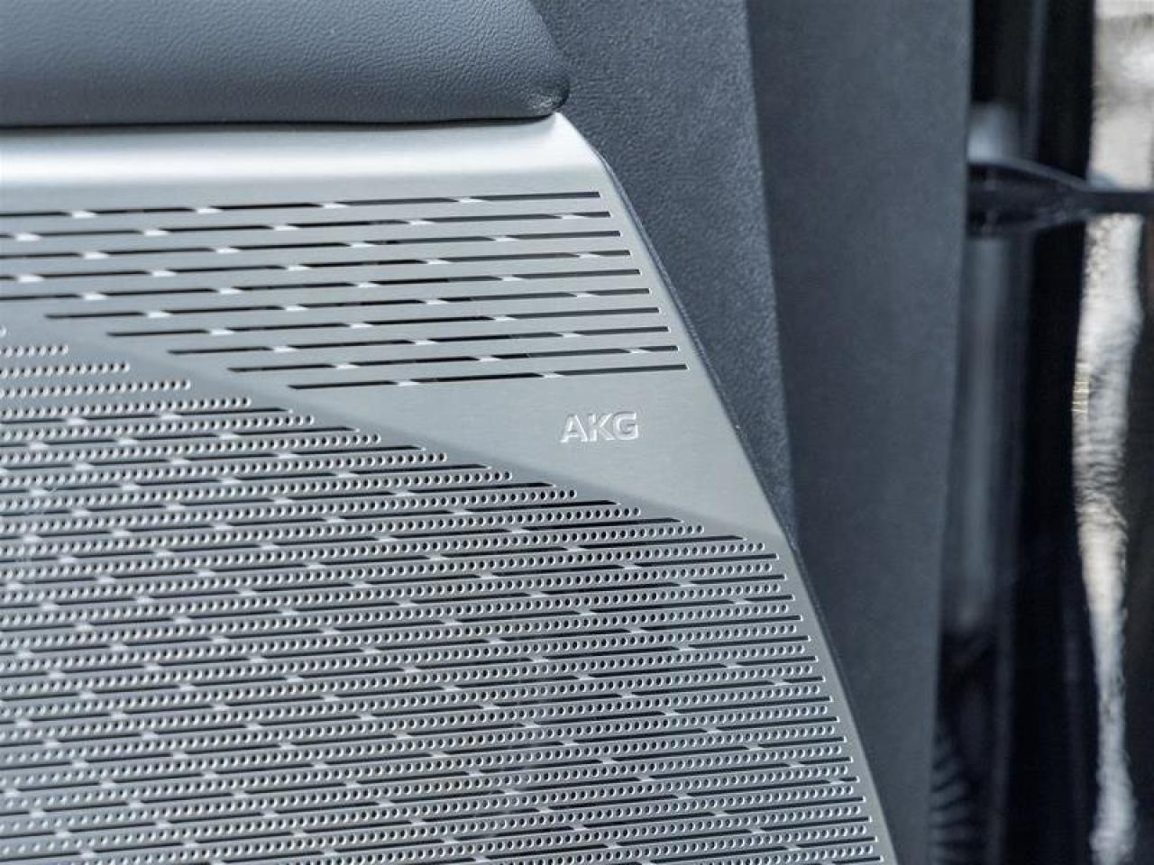 2026 Cadillac OPTIQ Luxury Photo