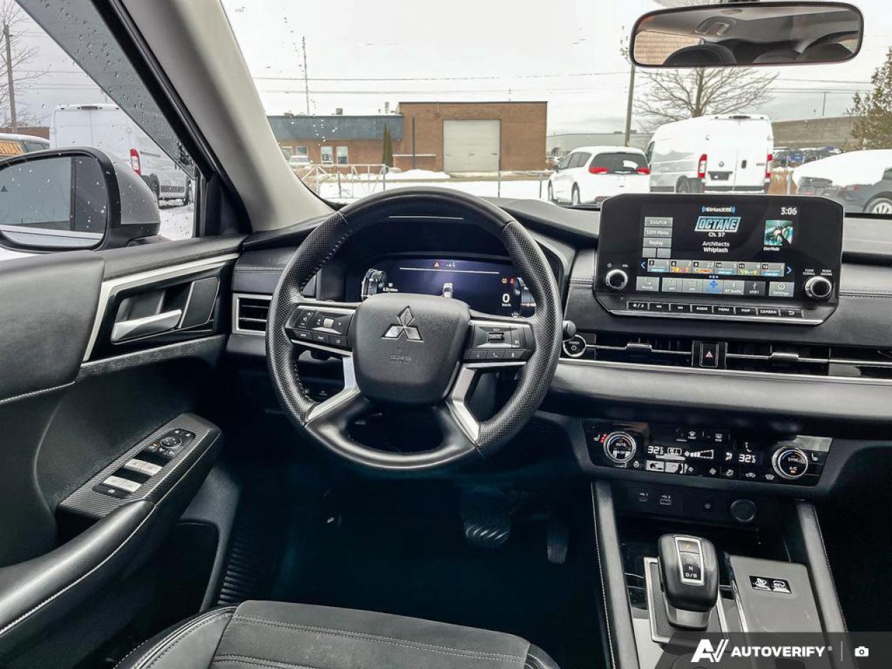 2024 Mitsubishi Outlander Plug-In Hybrid LE PHEV |Pano Roof | Leather | 7 Pass | Heated Seats + Steering | Adaptive Cruise |  & More! Photo