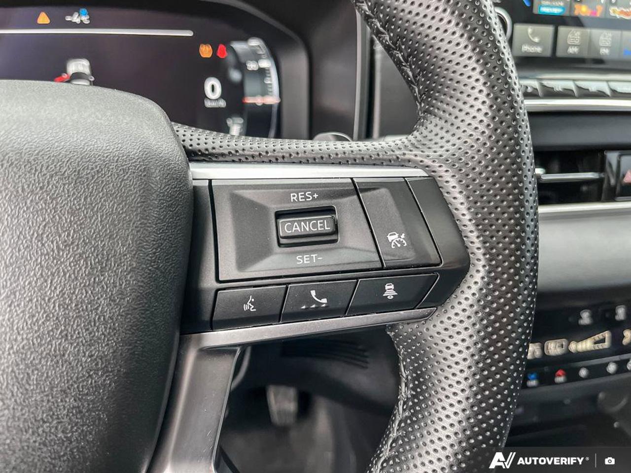 2024 Mitsubishi Outlander Plug-In Hybrid LE PHEV |Pano Roof | Leather | 7 Pass | Heated Seats + Steering | Adaptive Cruise |  & More! Photo