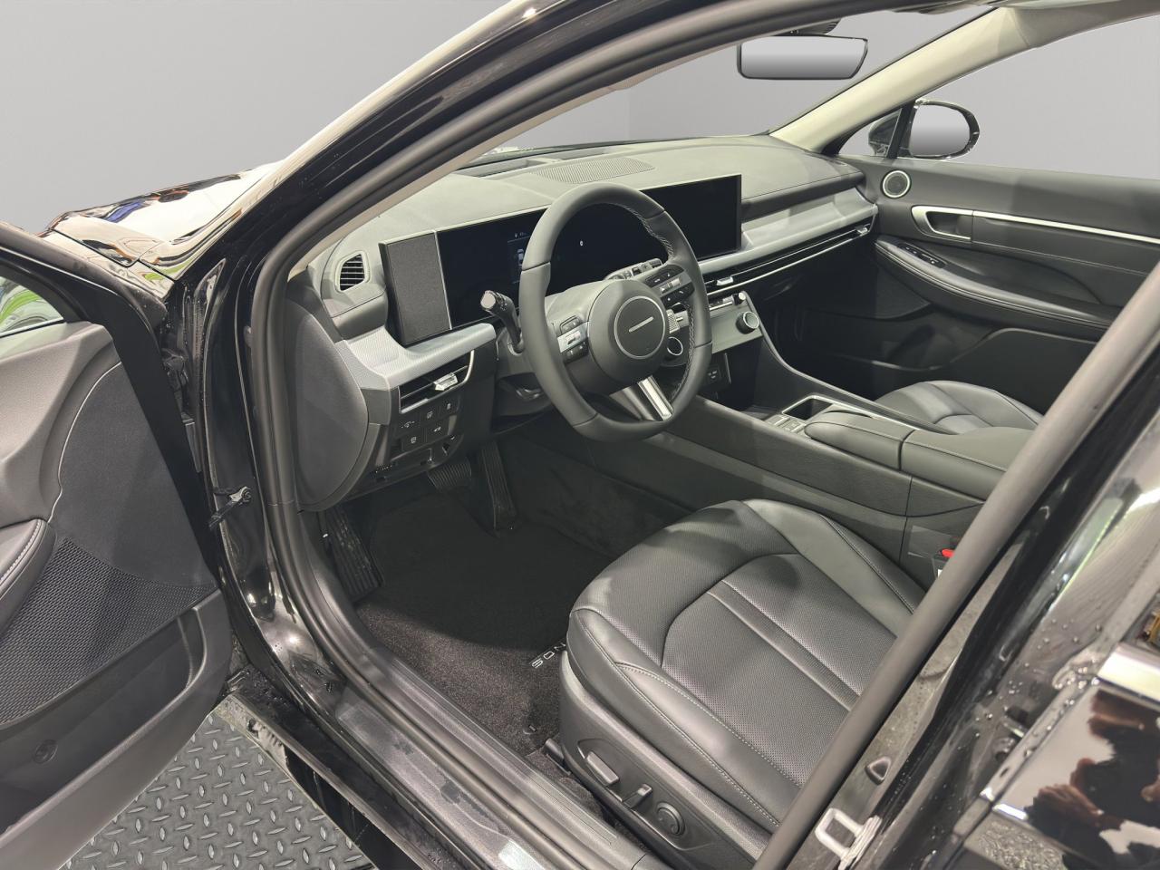 2026 Hyundai Sonata Hybrid Preferred-Trend Photo