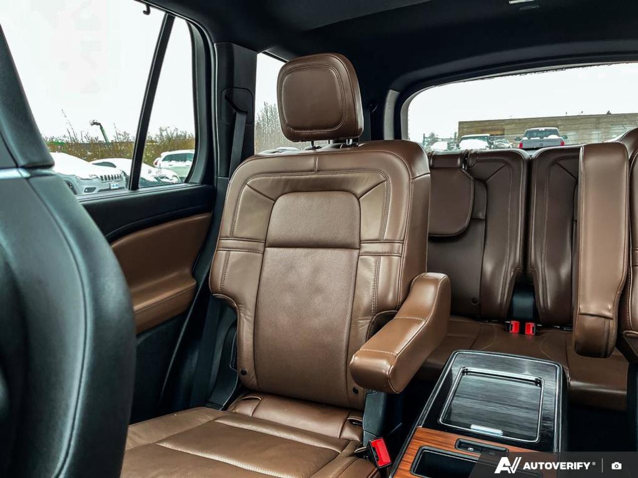 2020 Lincoln Aviator Reserve AWD | 202A | 22 Alloys | Leather | Twin Turbo V6 | Dynamic Handling PKG | New Tires | Photo