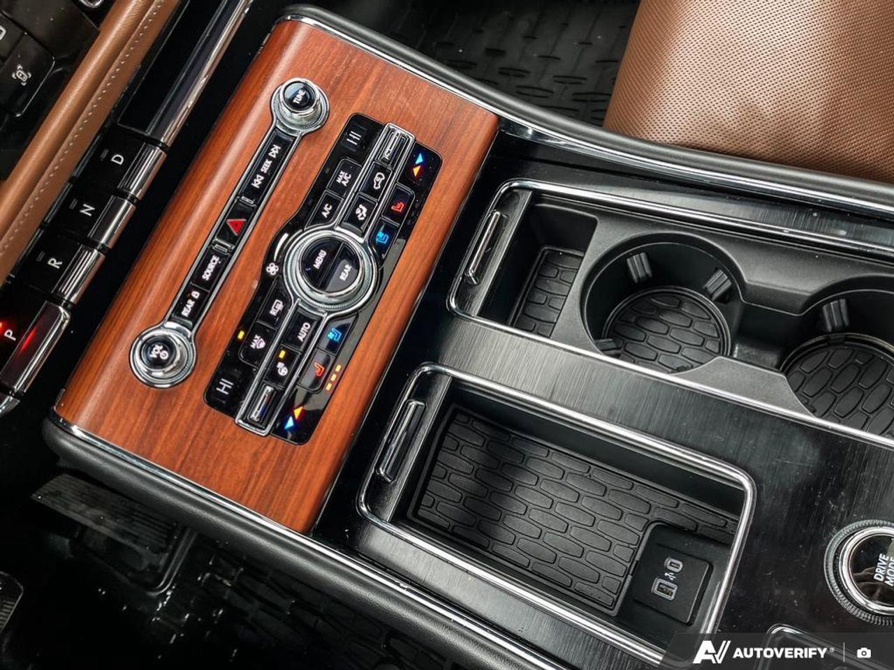 2020 Lincoln Aviator Reserve AWD | 202A | 22 Alloys | Leather | Twin Turbo V6 | Dynamic Handling PKG | New Tires | Photo