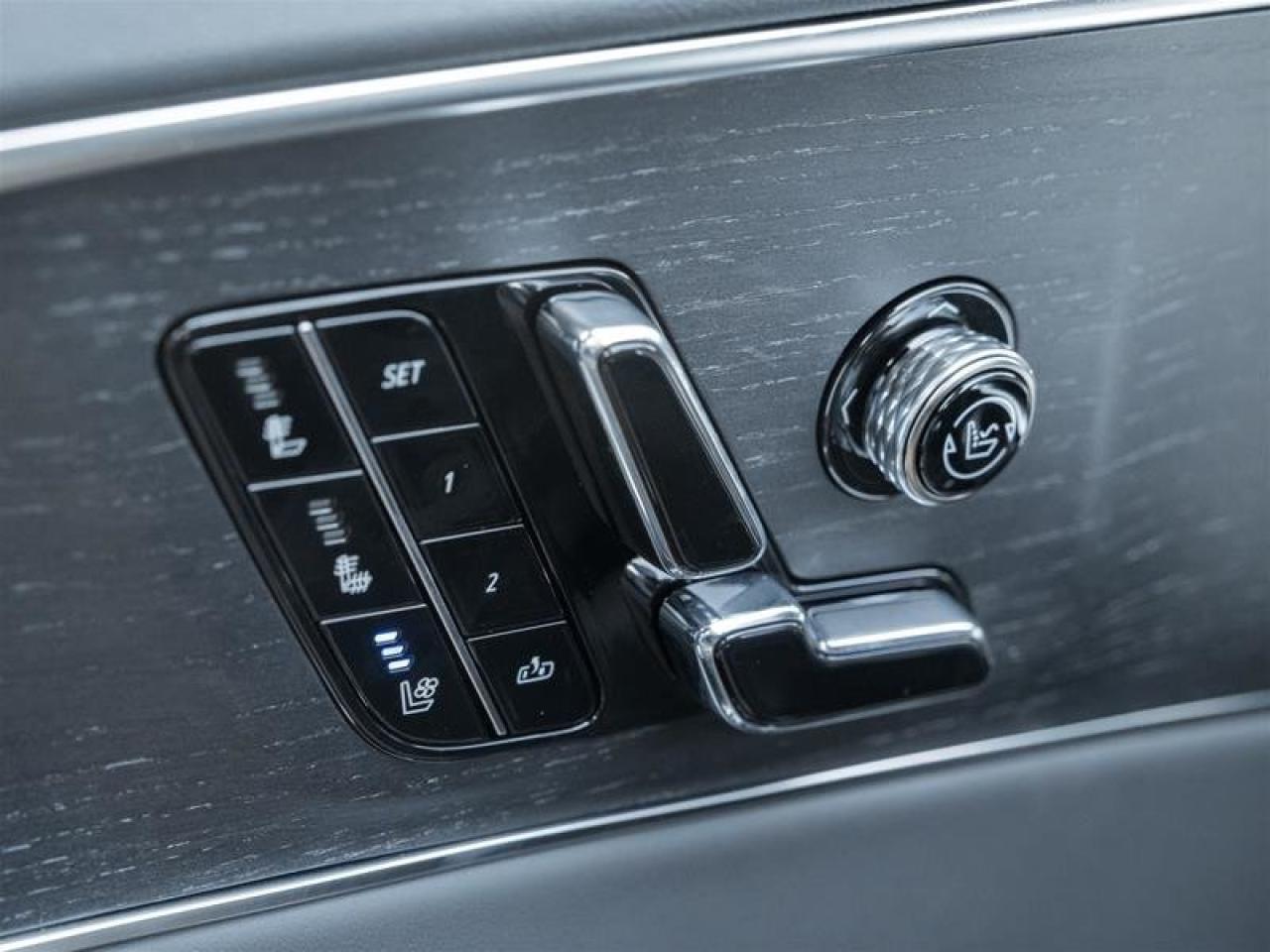 2026 Cadillac LYRIQ-V V Premium Photo