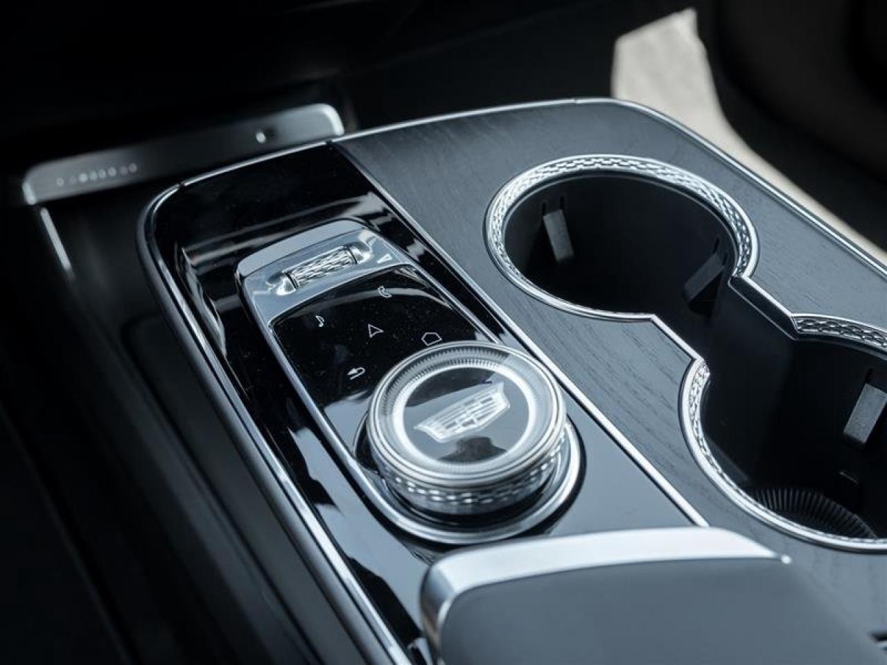 2026 Cadillac LYRIQ-V V Premium Photo