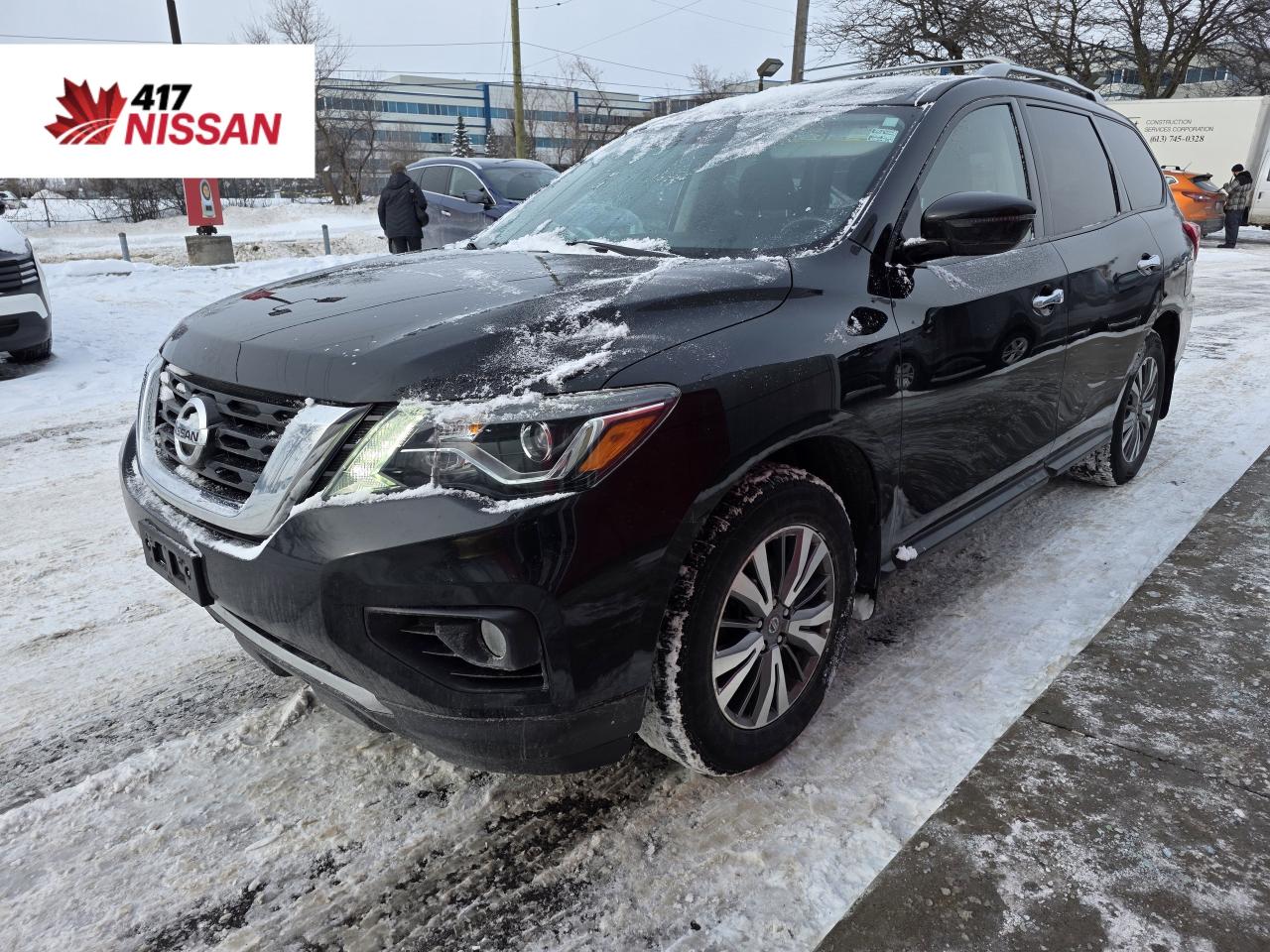 2018 Nissan Pathfinder SV Tech | 3rd Row | Navigation | Heated Seats | Tri-Zone Climate Control | Photo0