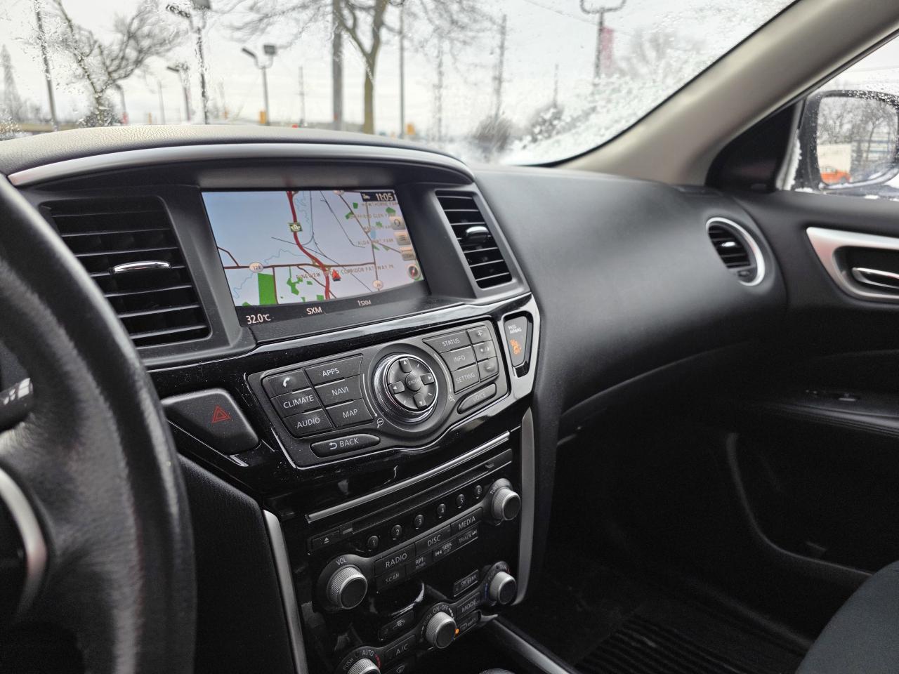 2018 Nissan Pathfinder SV Tech | 3rd Row | Navigation | Heated Seats | Tri-Zone Climate Control | Photo