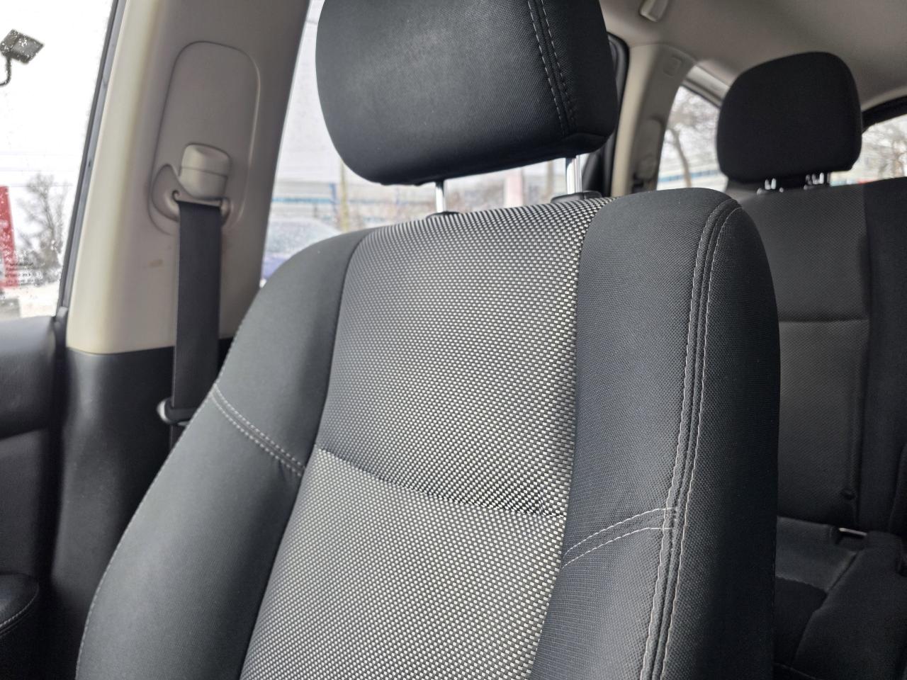 2018 Nissan Pathfinder SV Tech | 3rd Row | Navigation | Heated Seats | Tri-Zone Climate Control | Photo