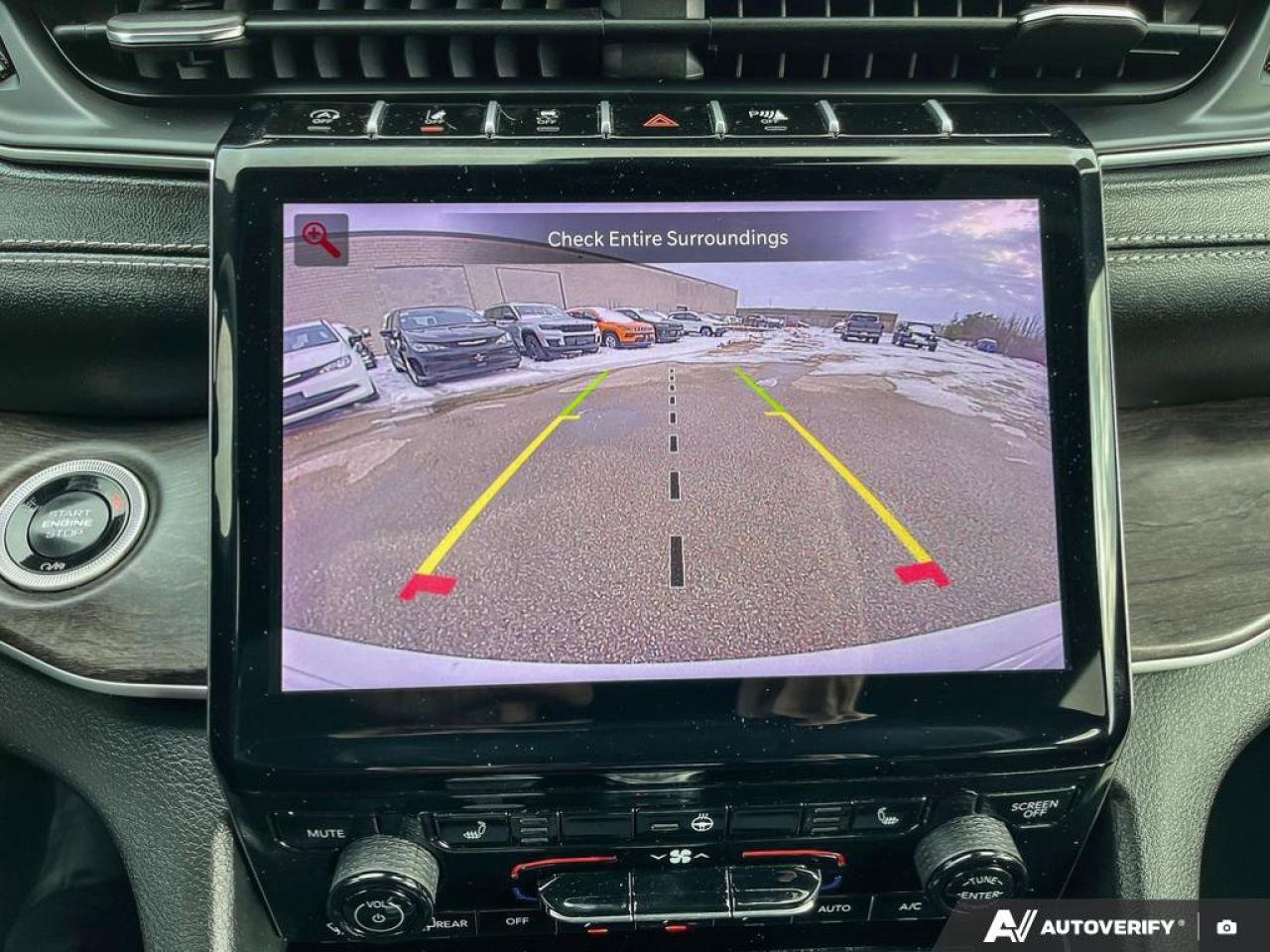 2024 Jeep Grand Cherokee Limited 4x4 | Leather | Heated Seats + Steering | Power Liftgate | Remote Start | and More ! Photo