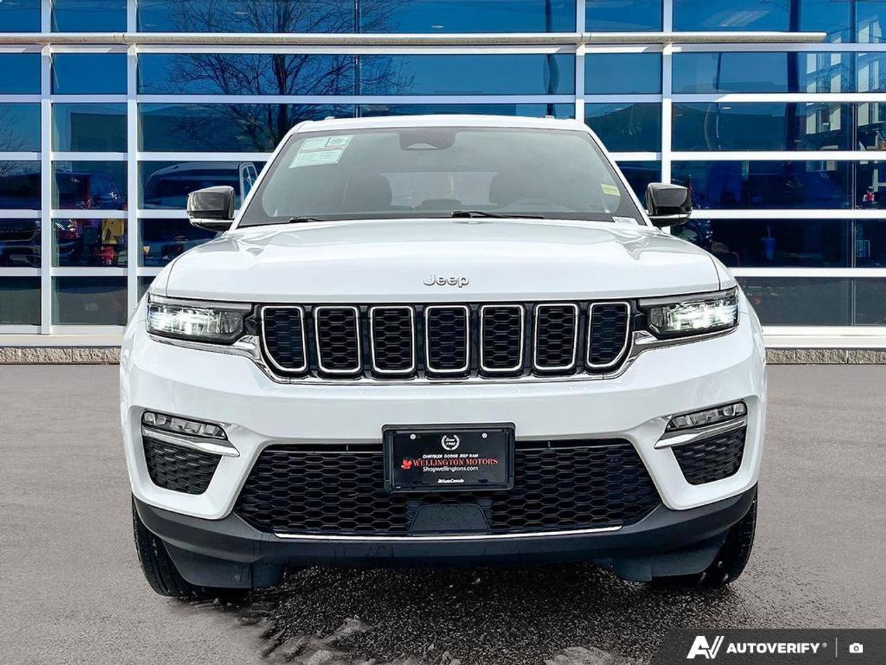 2024 Jeep Grand Cherokee Limited 4x4 | Leather | Heated Seats + Steering | Power Liftgate | Remote Start | and More ! Photo