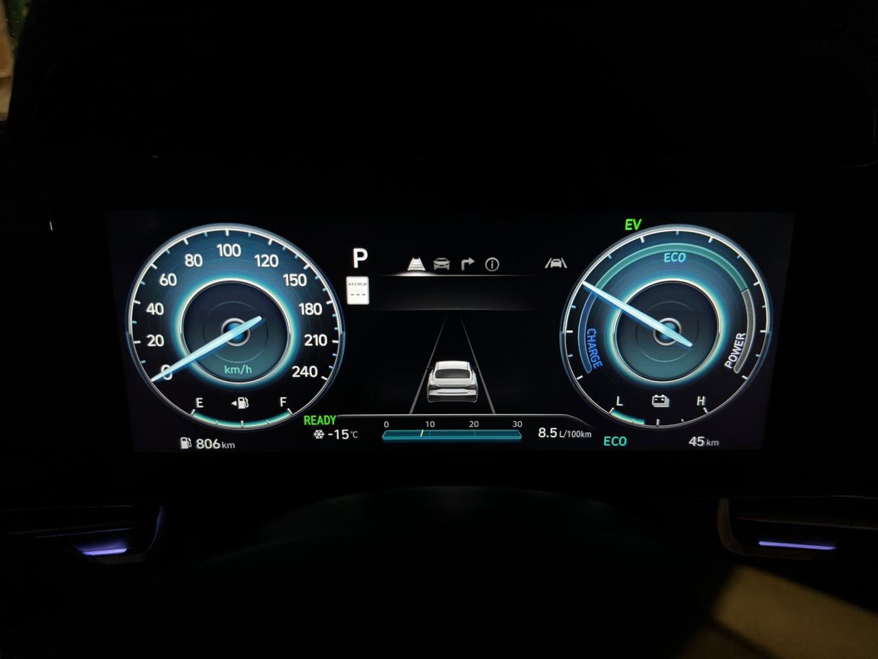 2026 Hyundai Elantra Hybrid Luxury Photo