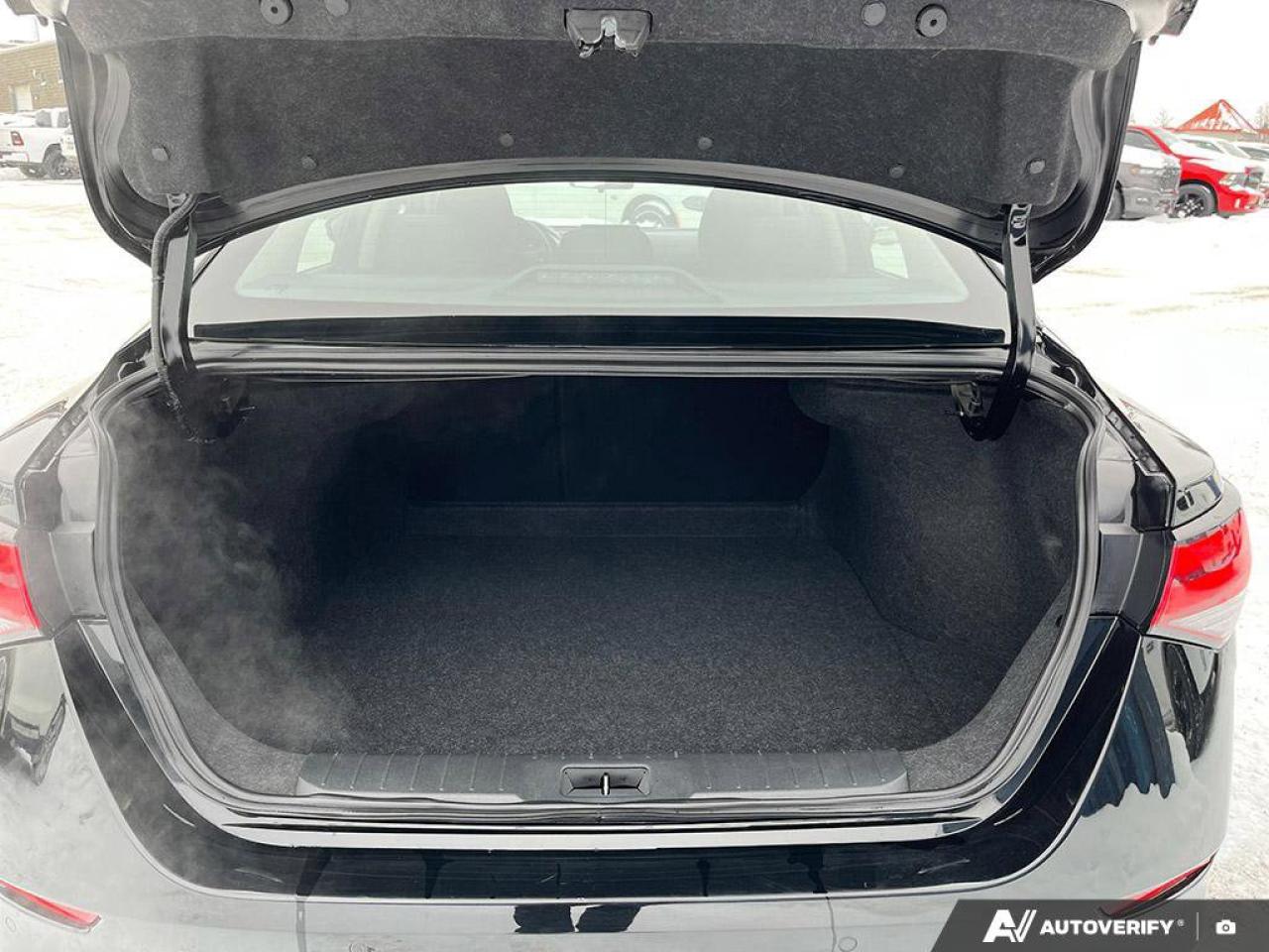 2024 Nissan Sentra SV Photo