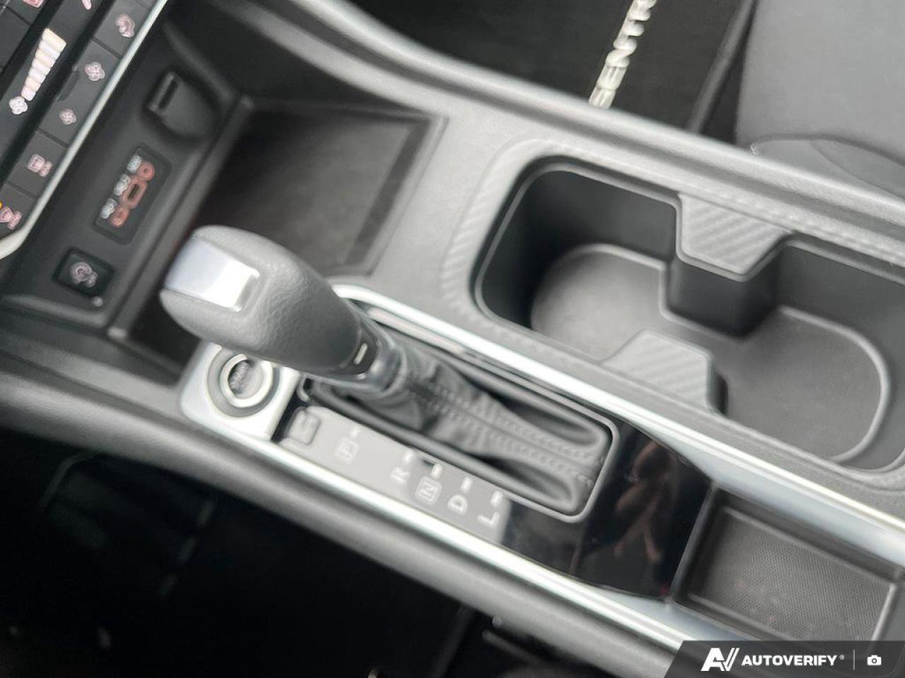 2024 Nissan Sentra SV Photo