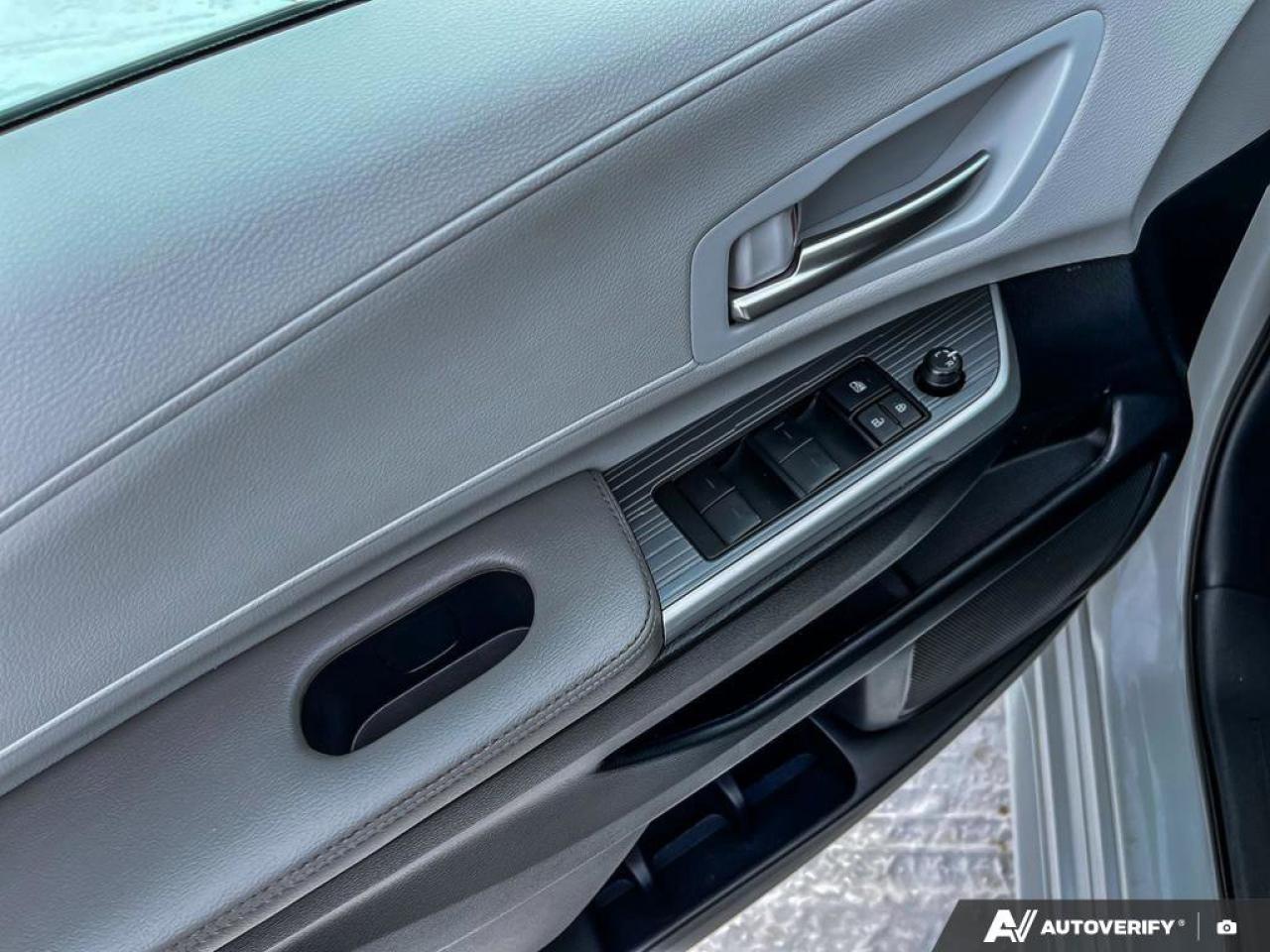 2025 Toyota Sienna XLE Photo