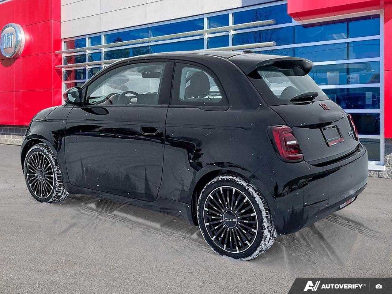 2024 Fiat 500E (RED) Edition Photo2
