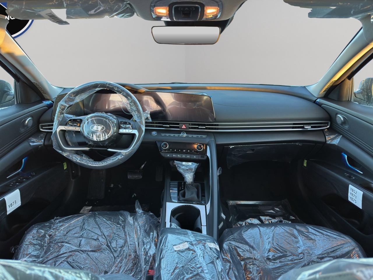 2026 Hyundai Elantra Hybrid Luxury Photo