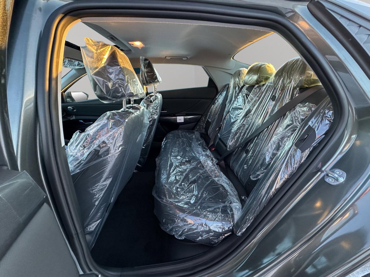 2026 Hyundai Elantra Hybrid Luxury Photo