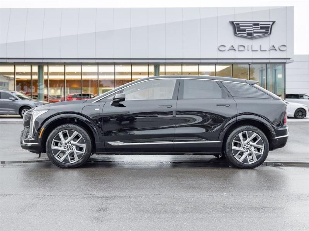 2026 Cadillac OPTIQ Luxury Photo3