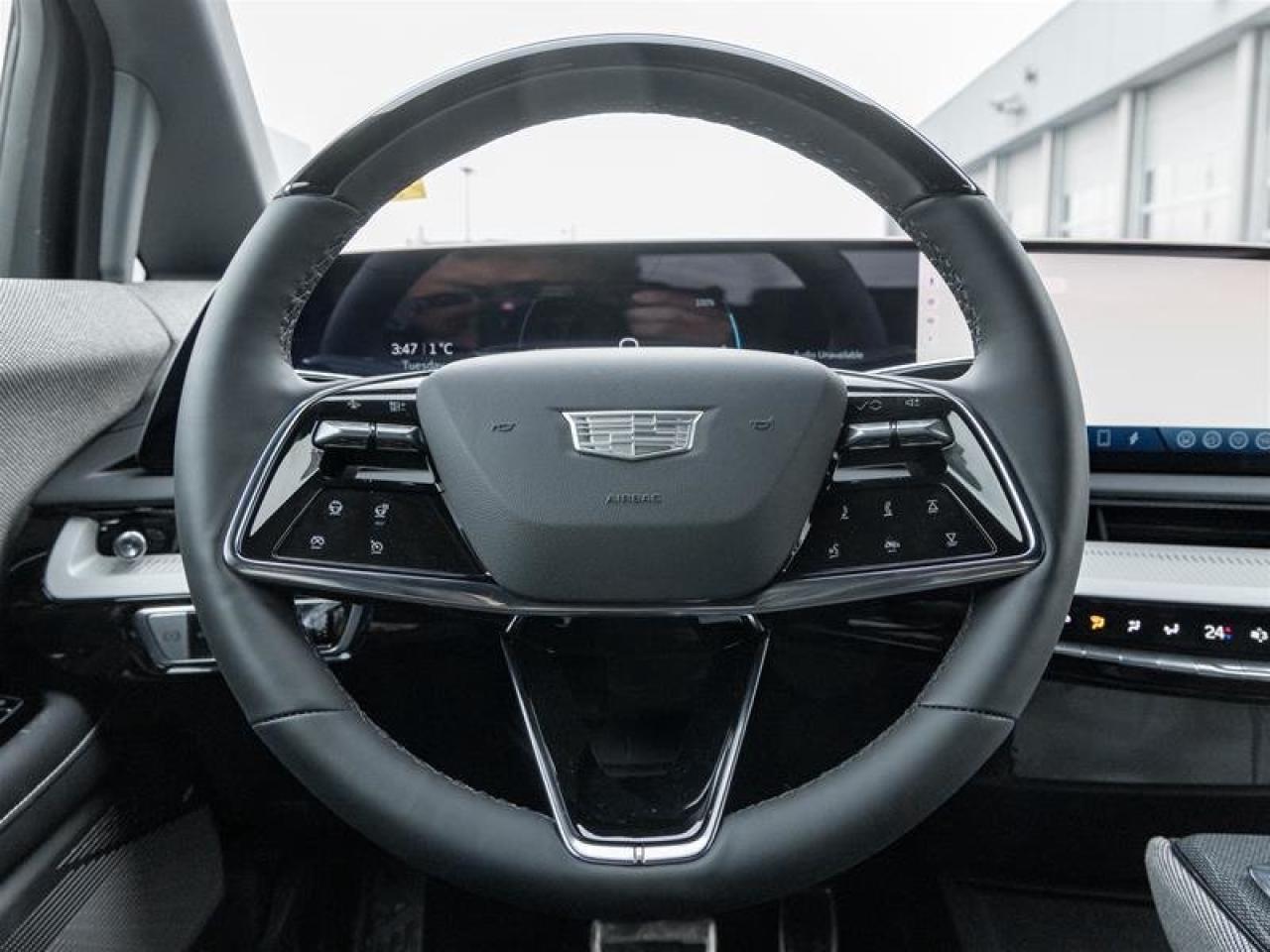 2026 Cadillac OPTIQ Luxury Photo