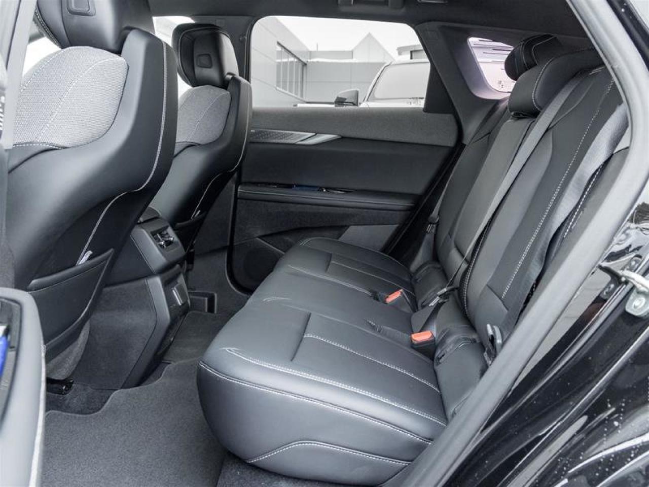 2026 Cadillac OPTIQ Luxury Photo