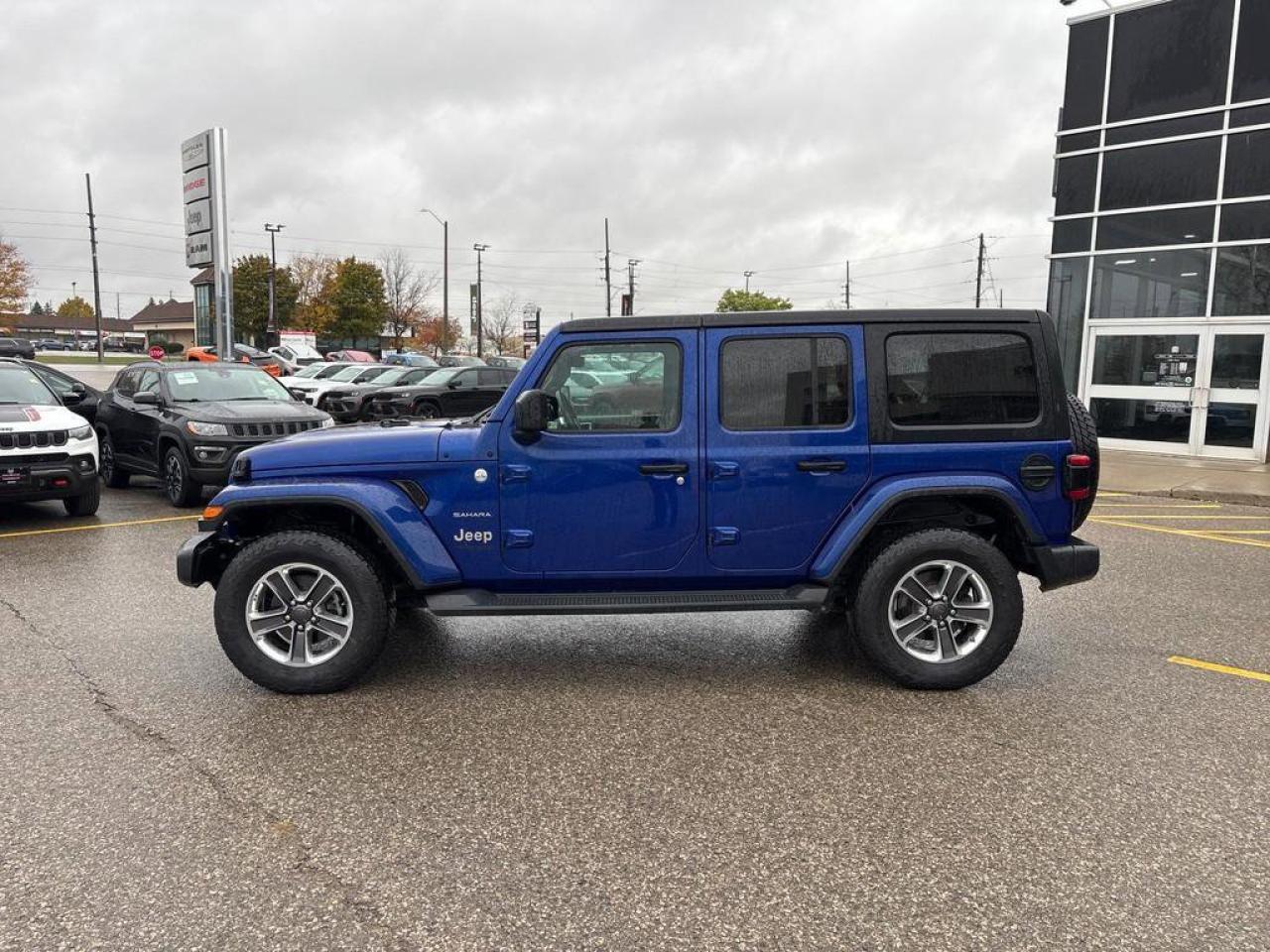 2019 Jeep WRANGLER UNLIMITED Sahara | Nav | Apple Carplay | Trailer Tow Pkg. | Photo2