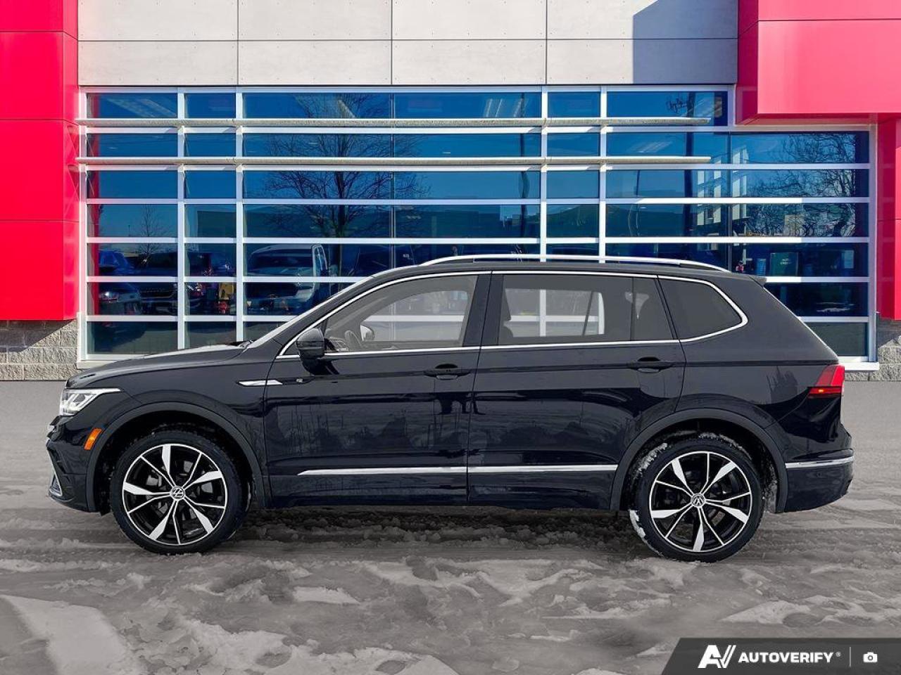 2024 Volkswagen Tiguan Highline R-line Photo