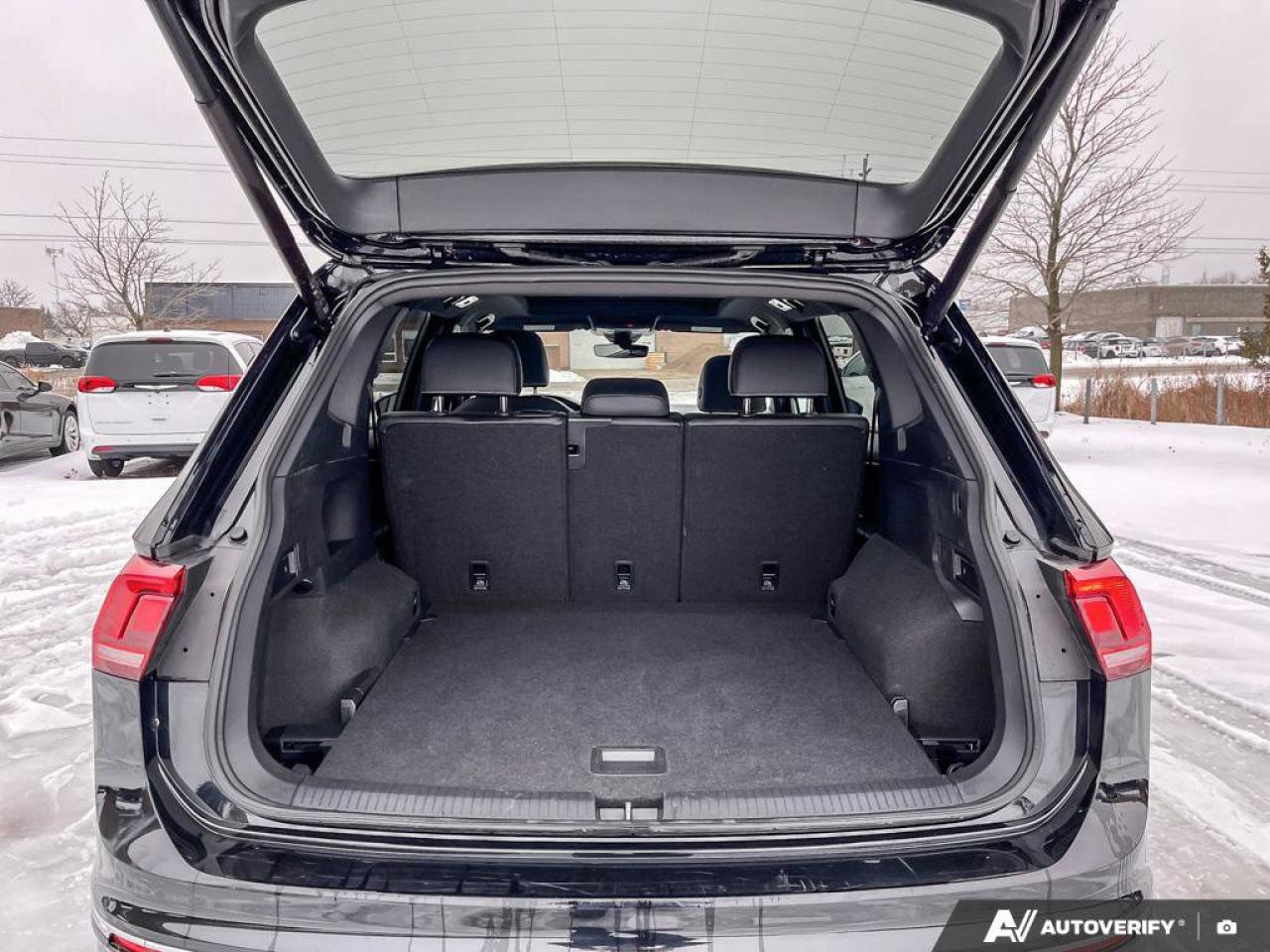 2024 Volkswagen Tiguan Highline R-line Photo