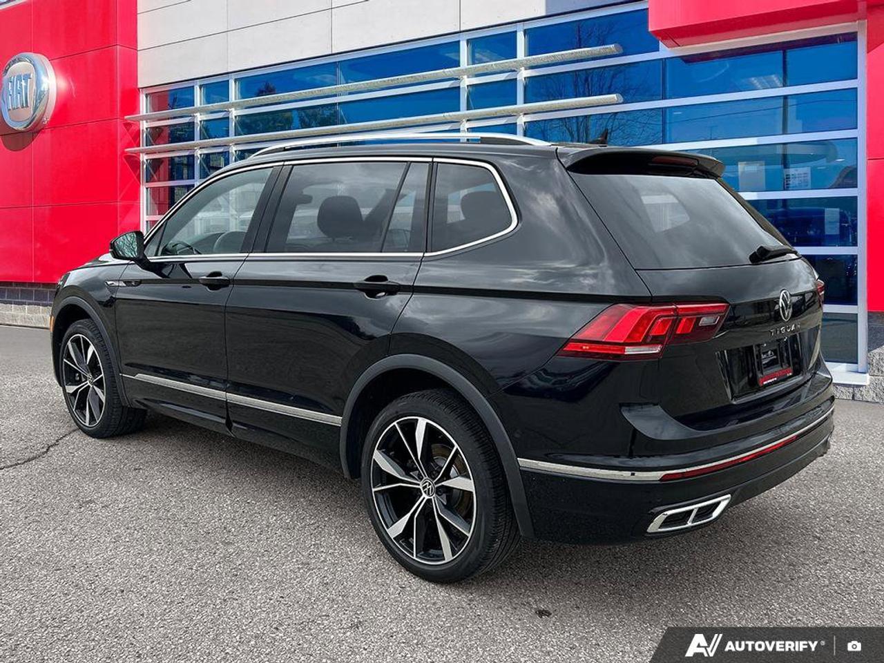 2024 Volkswagen Tiguan Highline R-Line | Navigation | Leather | Sunroof | Apple CarPlay | Android Auto | Photo2