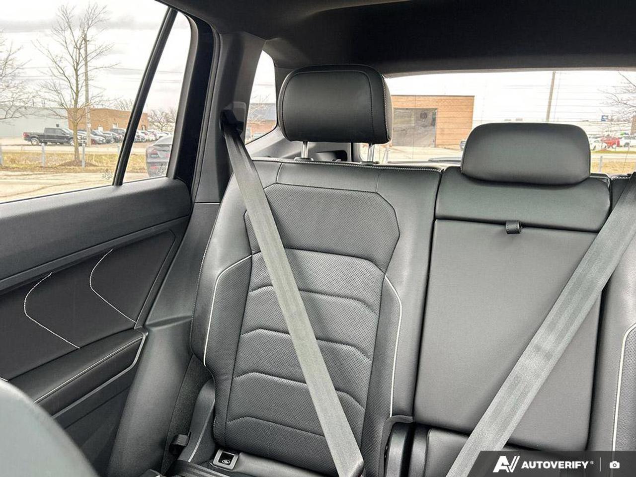 2024 Volkswagen Tiguan Highline R-Line | Navigation | Leather | Sunroof | Apple CarPlay | Android Auto | Photo