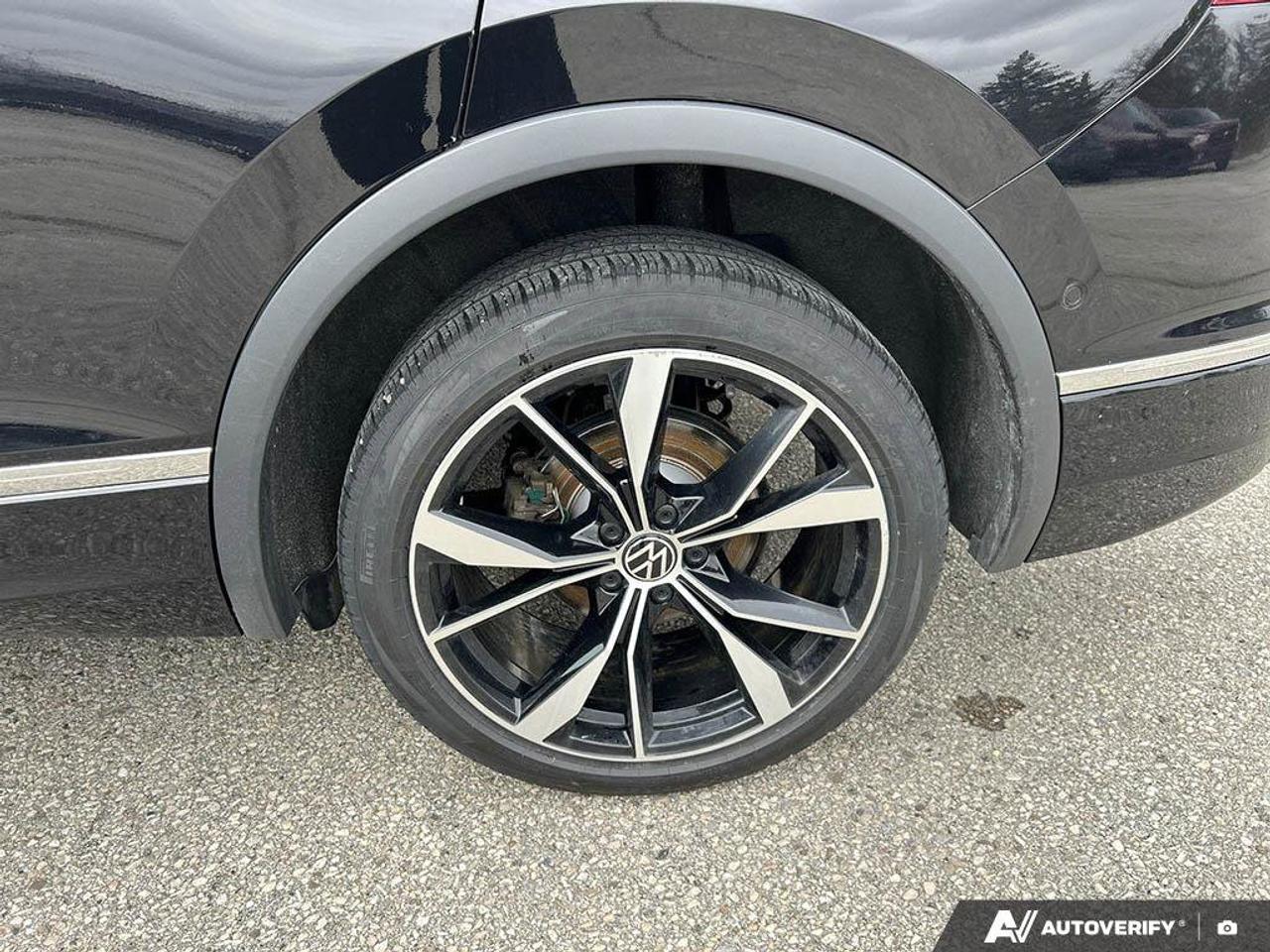 2024 Volkswagen Tiguan Highline R-Line | Navigation | Leather | Sunroof | Apple CarPlay | Android Auto | Photo