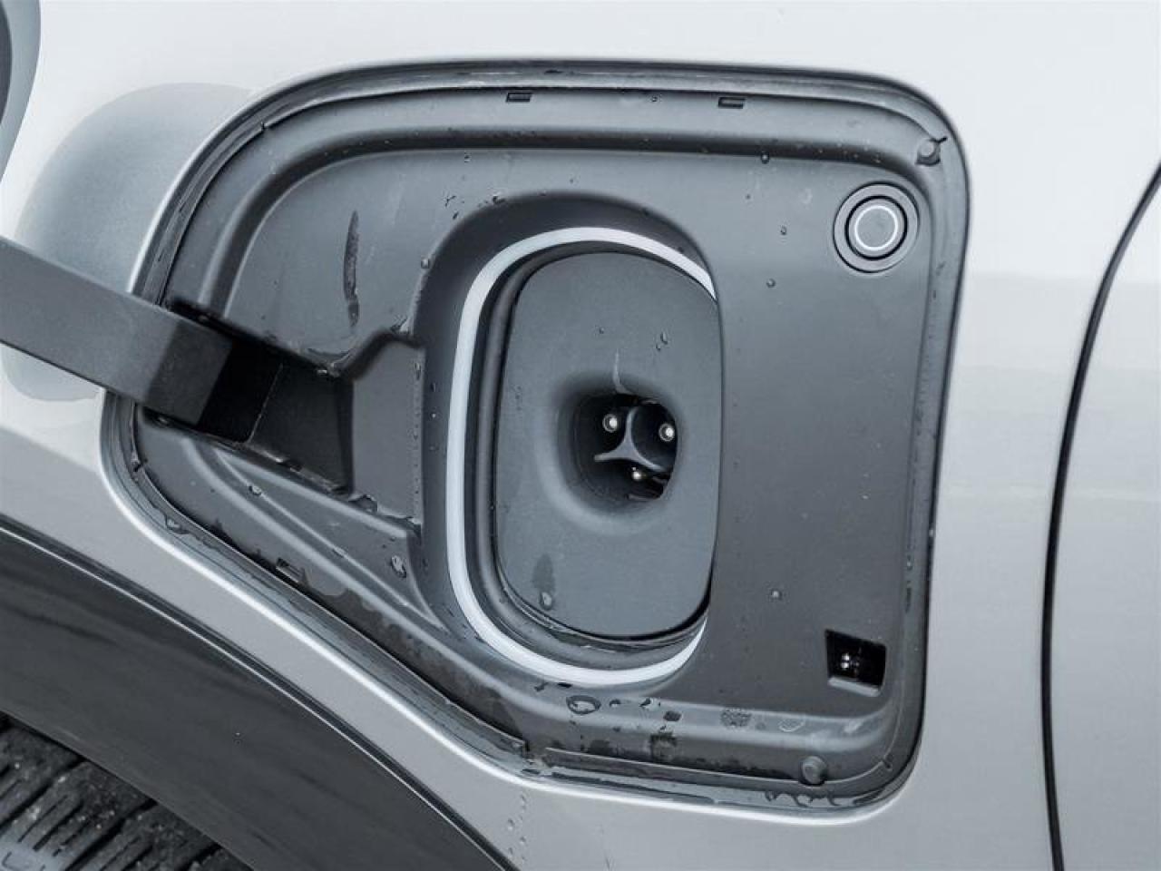 2026 Cadillac OPTIQ Luxury Photo4