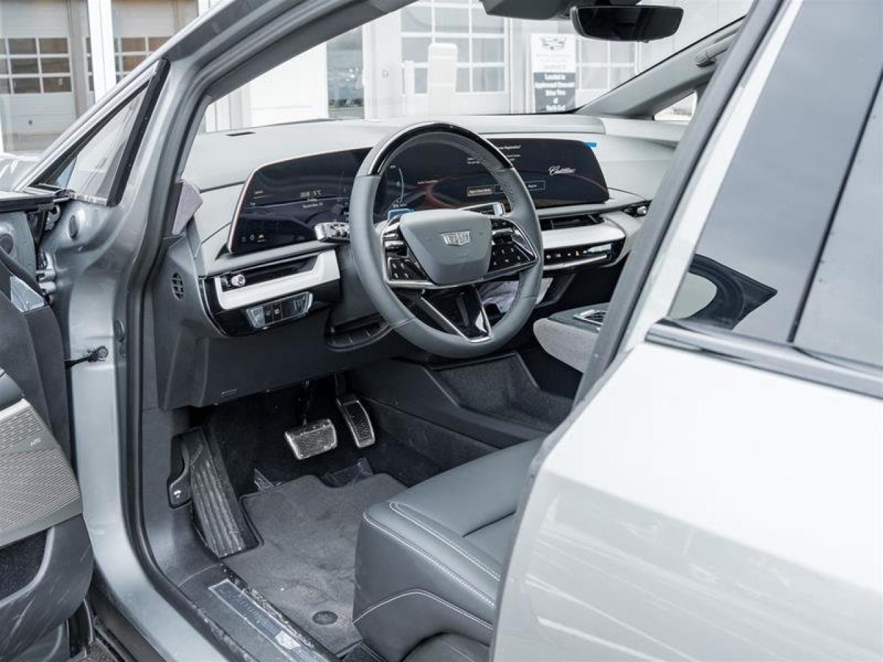 2026 Cadillac OPTIQ Luxury Photo