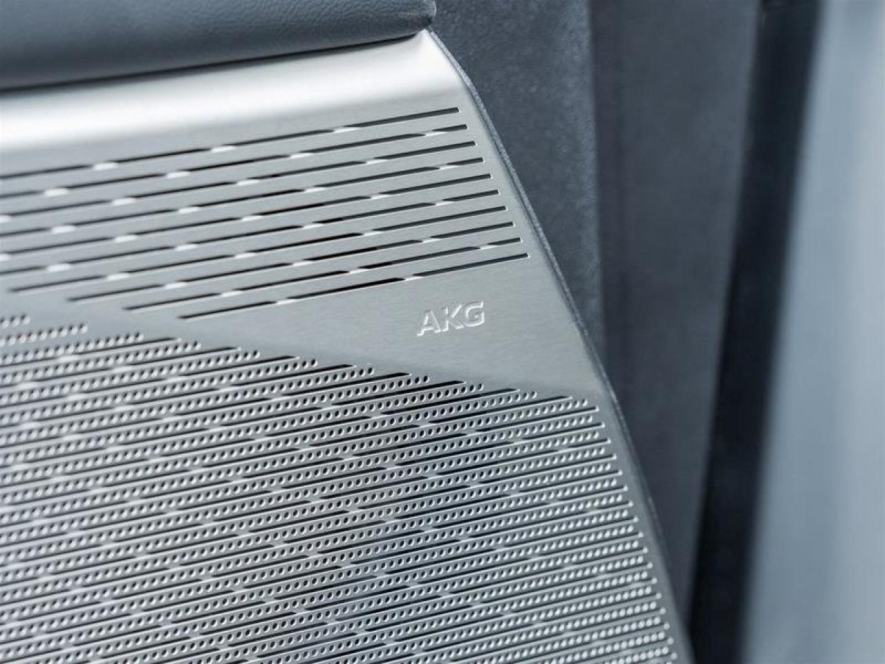 2026 Cadillac OPTIQ Luxury Photo