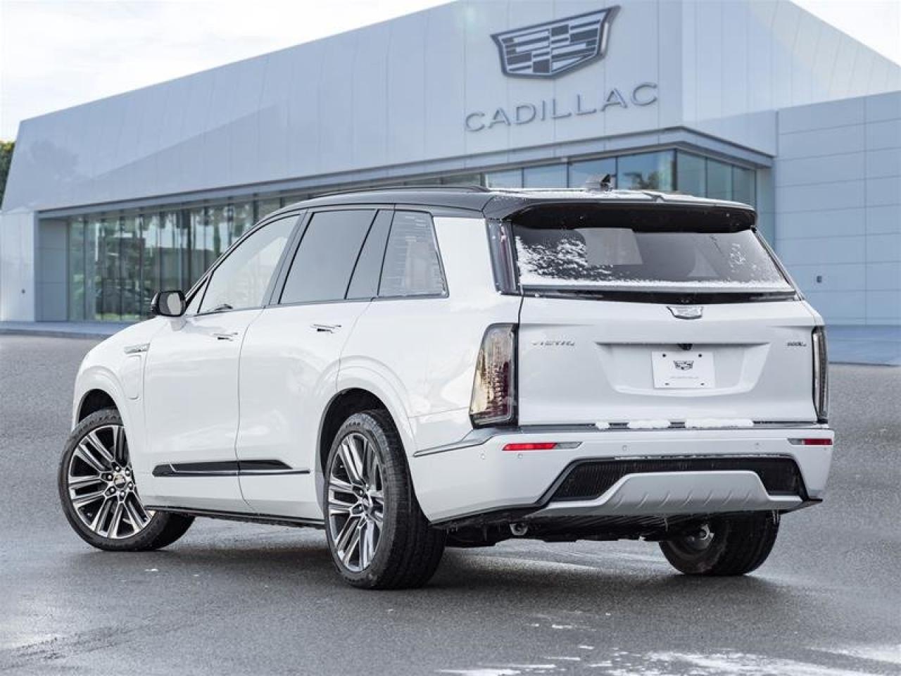 2026 Cadillac VISTIQ Platinum Photo